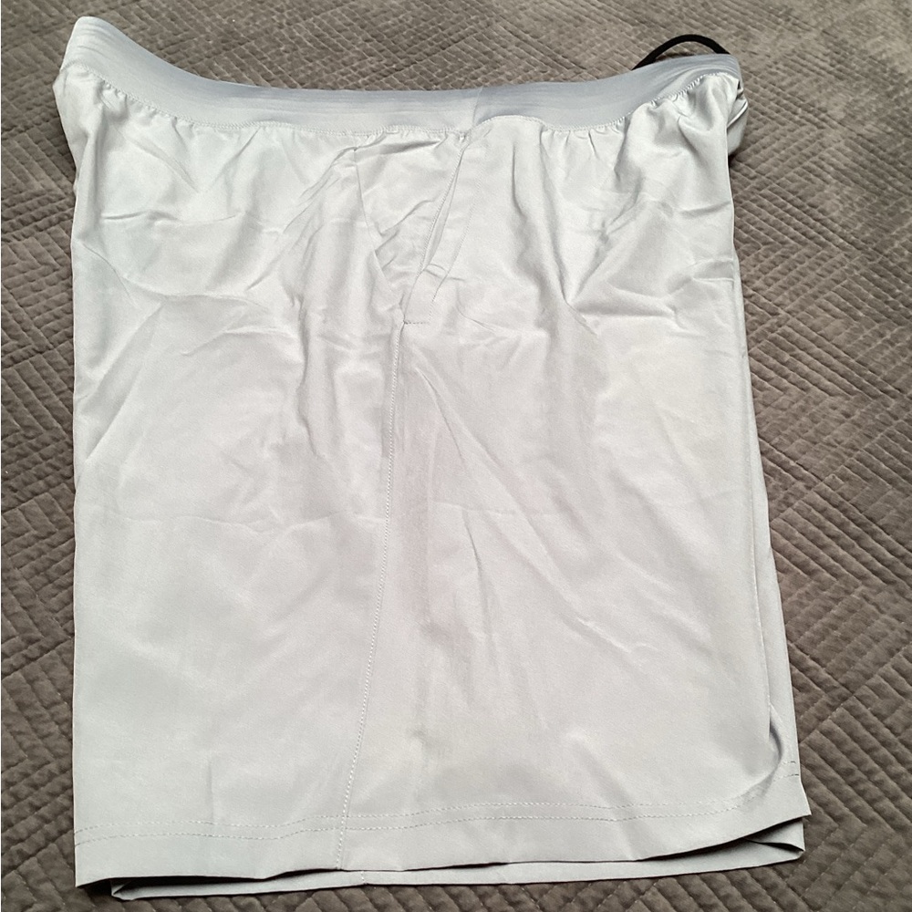 GAIAM Gray Activewear, inseam 9.5 inches. 386